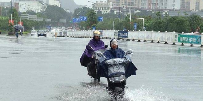 الصين تجدد إنذار اللون الأزرق لمواجهة العواصف