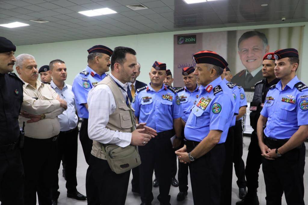 مدير الأمن العام يزور إدارة أمن الجسور ، ويؤكد على تسهيل وتقديم أفضل الخدمات لحجاج بيت الله الحرام ...صور
