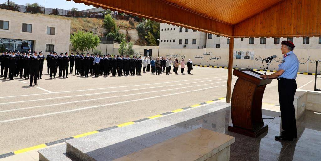 مدير الأمن العام يؤكد على الدور المهم الذي قدَّمته الشرطة النسائية بكفاءة وحرفية