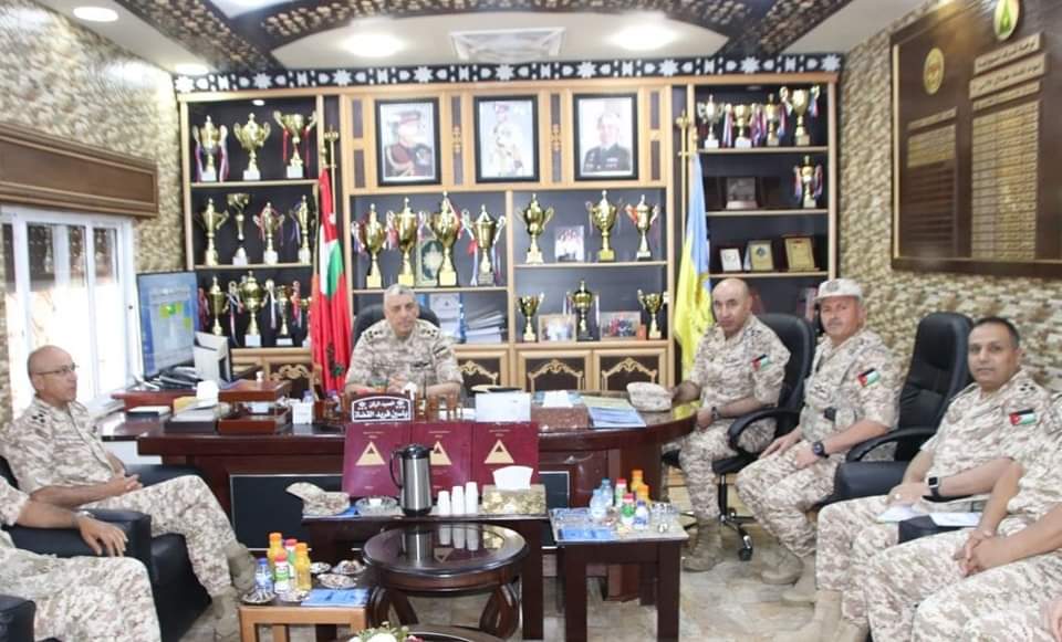نائب رئيس هيئة الأركان‏ المشتركة يزور لواء الملك طلال الآلي ٣...صور