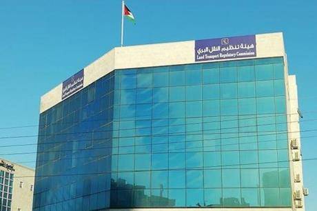 صرف دعم مشغلي وسائط النقل العام السبت المقبل