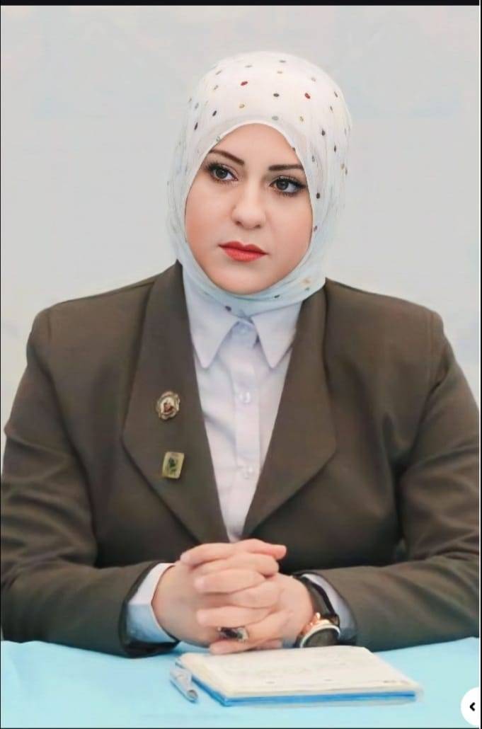 *كتاب وأدباء مصريين يشاركون الأديبة الفلسطينية إيمان الناطور حفل توقيع مجموعتها رسائل الخريف الضائعة في القاهرة*