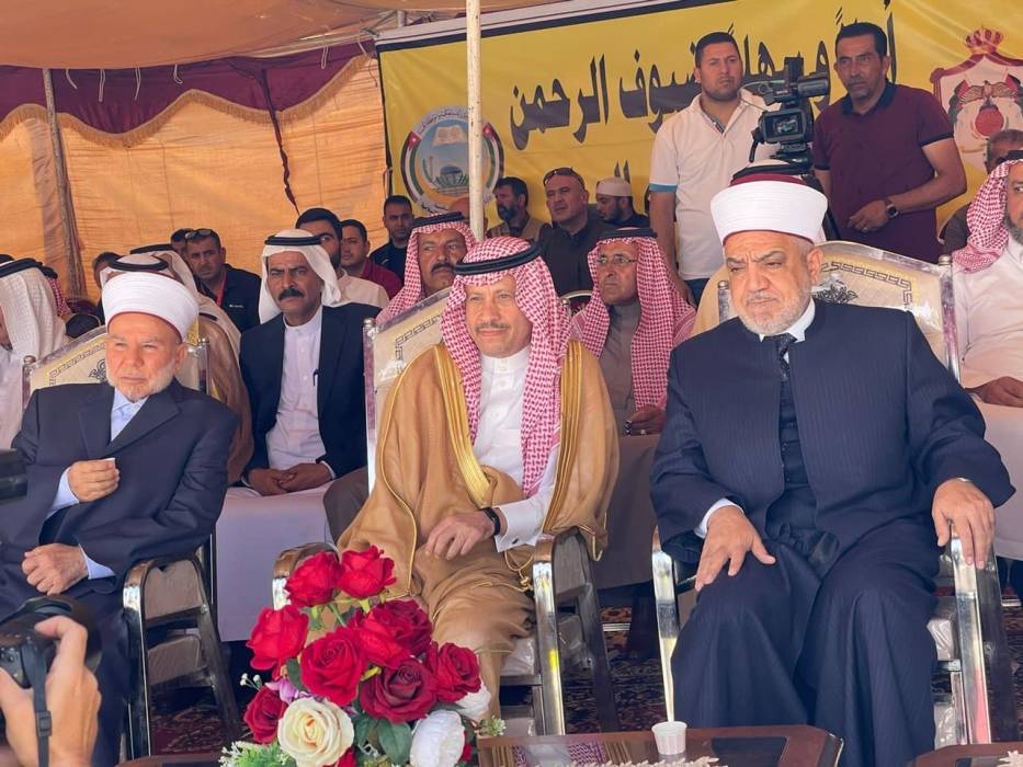 السفير السعودي في عمان مودعاً حجاج الاردن....صور