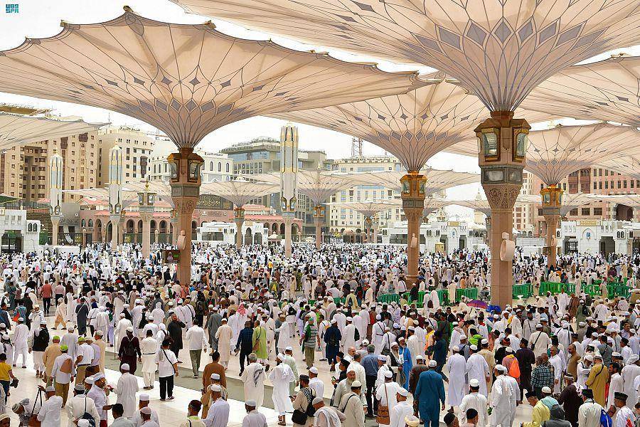 وصول أكثر من 660 ألف حاج إلى المدينة المنورة...صور