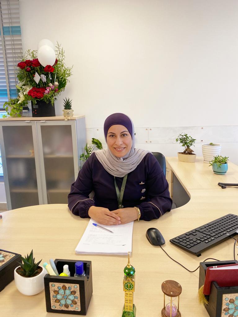 الضمان تهنئ الزميلة نجاح الصرايرة لحصولها على جائزة الموظف المثالي