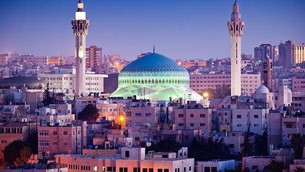 الحرارة حَول معدلاتها نهاراً.. ولطيفة ليلاً