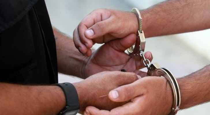 البحث الجنائي يلقي القبض على سالب محل الصرافة قبل أيّام