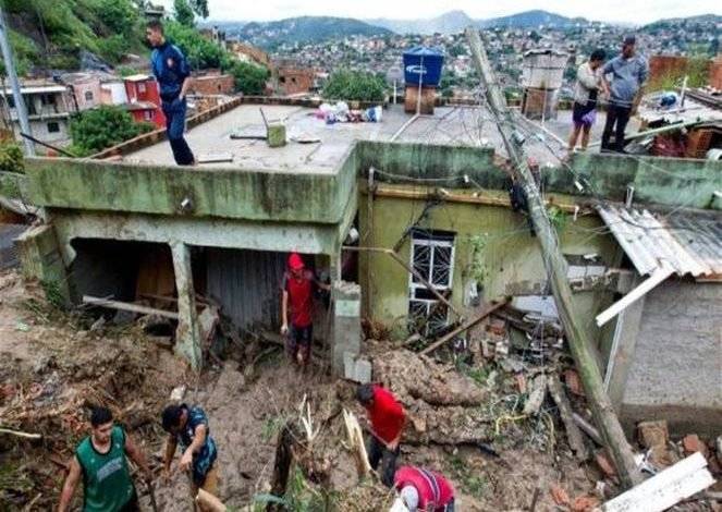 البرازيل: مصرع 11 شخصا وفقدان 20 جراء إعصار