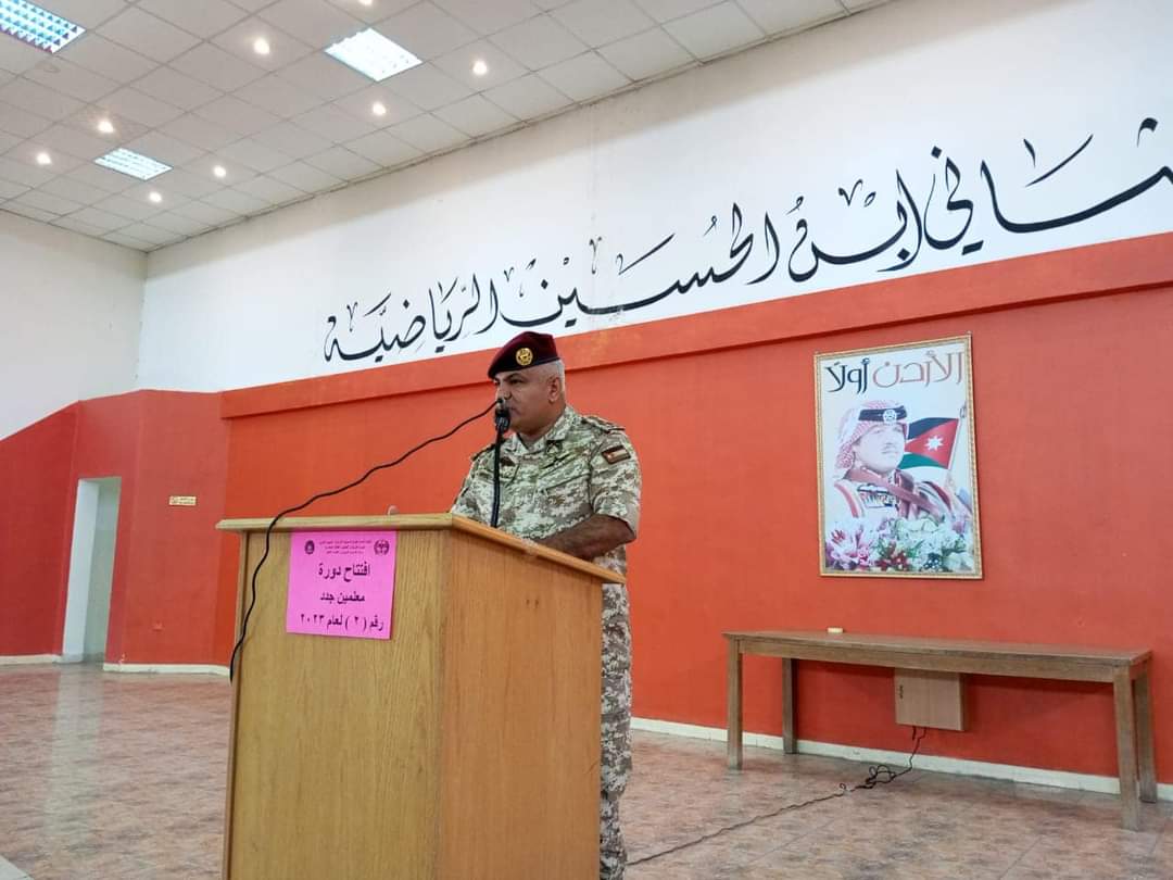 العميد السليحات يفتتح  دورة الثقافة التأسيسية للضباط ...صور