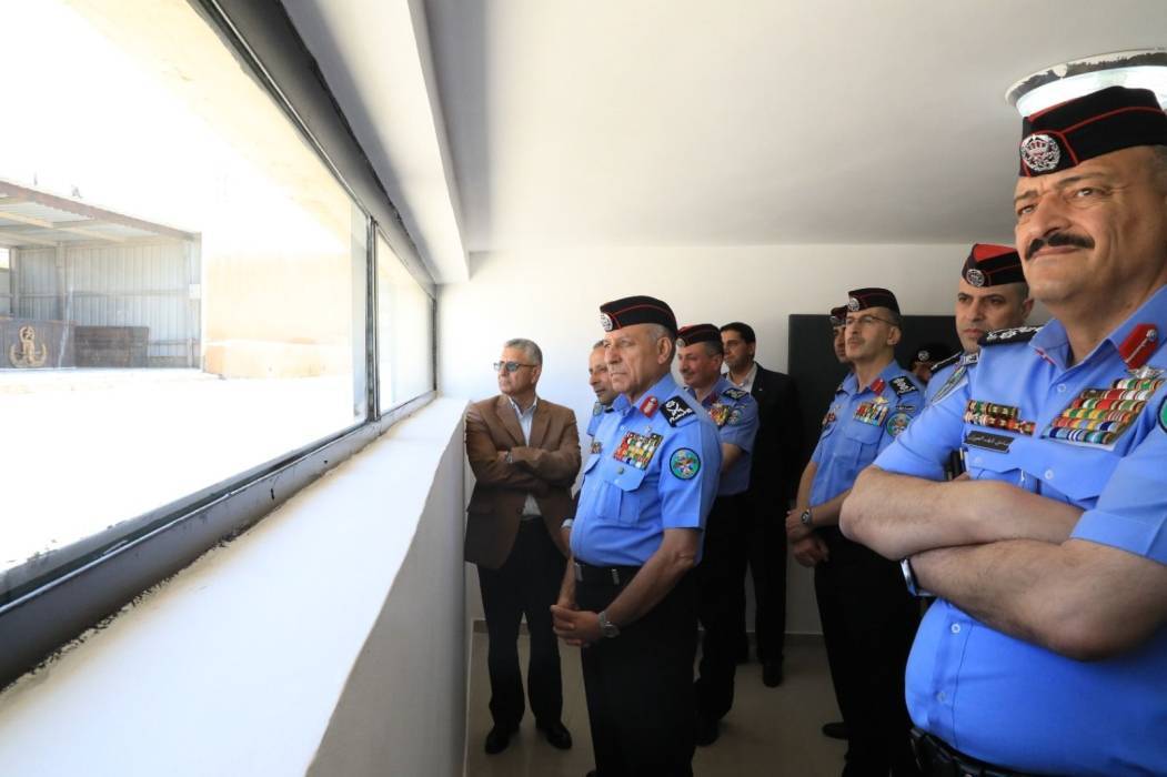 مدير الأمن العام يزور أكاديمية الشرطة الملكية ووحدة معالجة المتفجّرات...صور