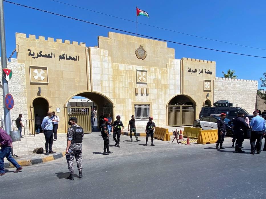 أمن الدولة تُمهِل 42 مطلوبا وتأمر بالقبض عليهم  أسماء