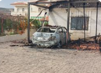 مستوطنون يحرقون منازل ومركبات فلسطينيين في ترمسعيا برام الله