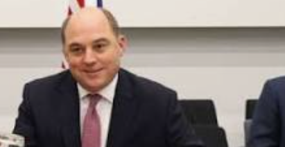 وزير الدفاع البريطاني: لا أنوي المنافسة لخلافة ستولتنبرج في منصبه