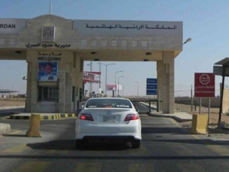 مئات الأردنيين عالقون على حدود العمري منذ ساعات.. تفاصيل