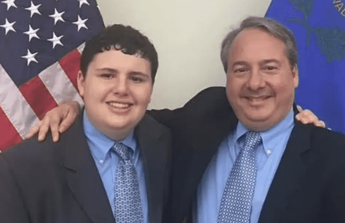 رسائل تكشف نجاة ملياردير من كارثة تيتان بآخر لحظة