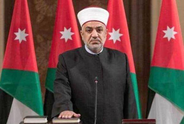 وزير الأوقاف يتفقّد بعثتي حج القوات المسلحة والأمن العام