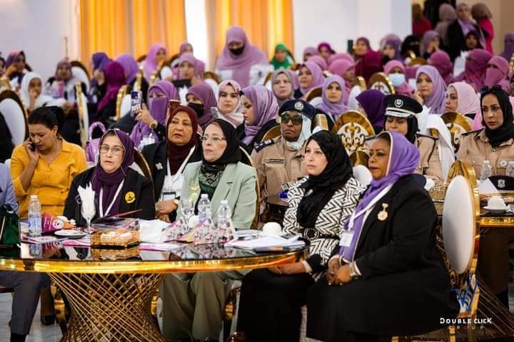 الشريف تطالب بحقوق المرأه الليببه وتوجه رسائل وتحذيرات ناريه