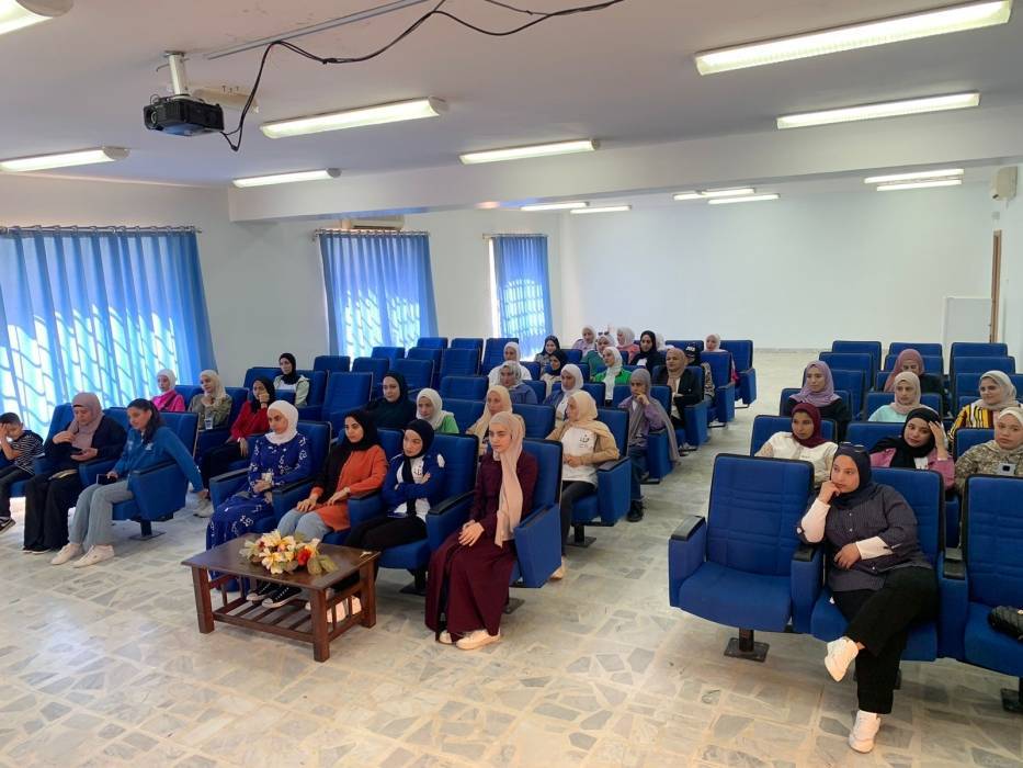 معسكر حول قانوني الأحزاب والانتخاب والعملية السياسية في بيت شباب إربد
