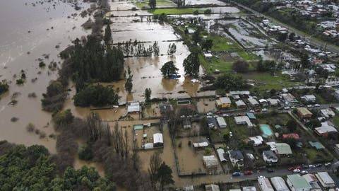 قتيلان وإجلاء آلاف الأشخاص جراء فيضانات في تشيلي