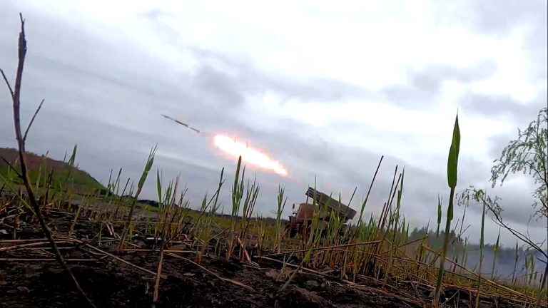 القوات الروسية تدمر بضربات صاروخية دقيقة مستودعات ذخيرة غربية في أوكرانيا