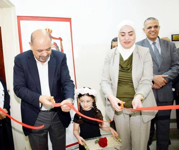 وزيرا التنمية الإجتماعية والإقتصاد الرقمي والريادة يفتتحان غرفتي المراقبة الإلكترونية المركزية في وزارة التنمية