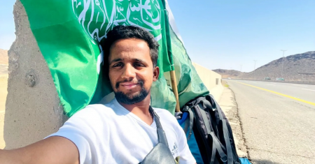 من باكستان إلى مكة.. شاب يقطع آلاف الأميال على قدميه لأداء الحج