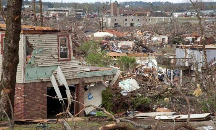 صاعقة تضرب طائرة أمريكية في أركنساس