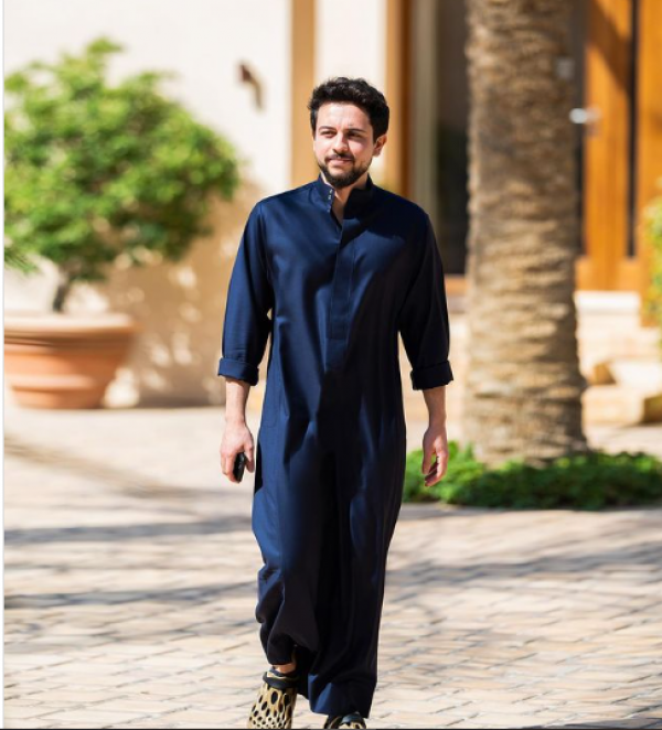 الملكة لولي العهد: العمر كله بسعادة وهداة بال
