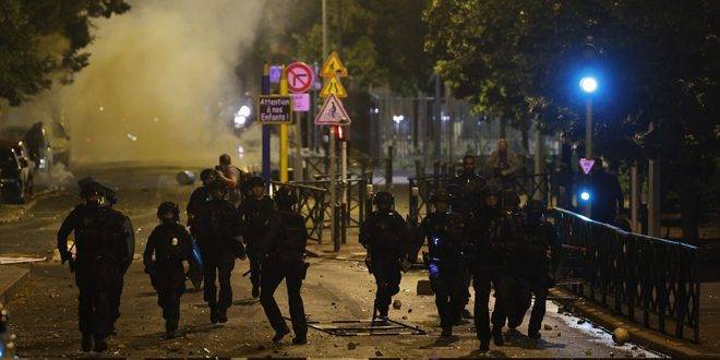 اعتقال حوالي ألف شخص خلال احتجاجات في فرنسا تندد بقتل فتى برصاص الشرطة