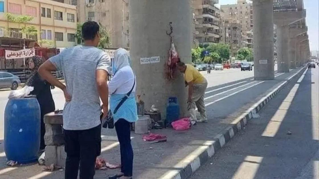 القبض على مصري افتتح محل جزارة على عمود