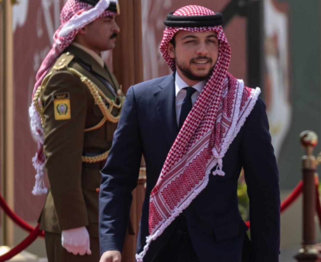 14 عاما على تسمية الأمير الحسين وليا للعهد