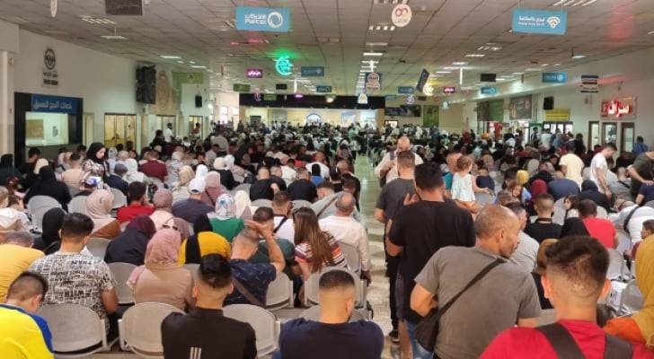 الشرطة الفلسطينية تكشف أسباب الازدحام على معبر الكرامة جسر الملك حسين