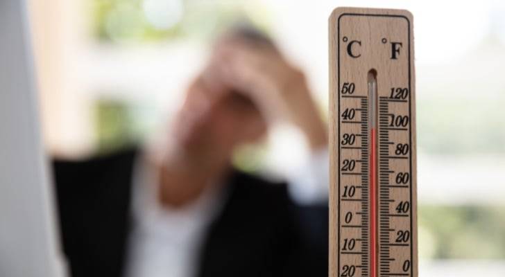 طقس العرب: كتلة هوائية حارة تقترب من الأردن الثلاثاء