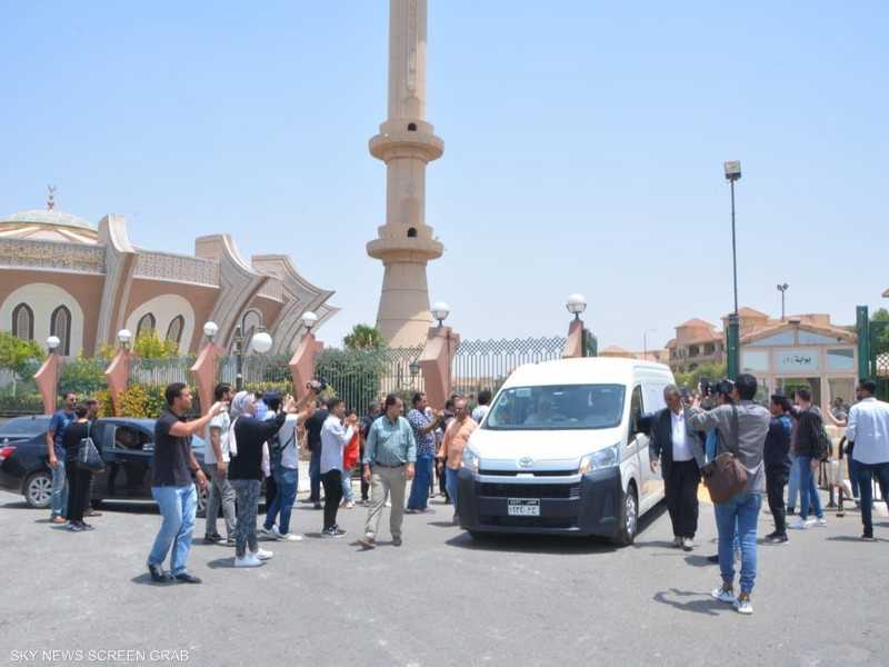 تشييع جثمان الفنان المصري علاء عبد الخالق