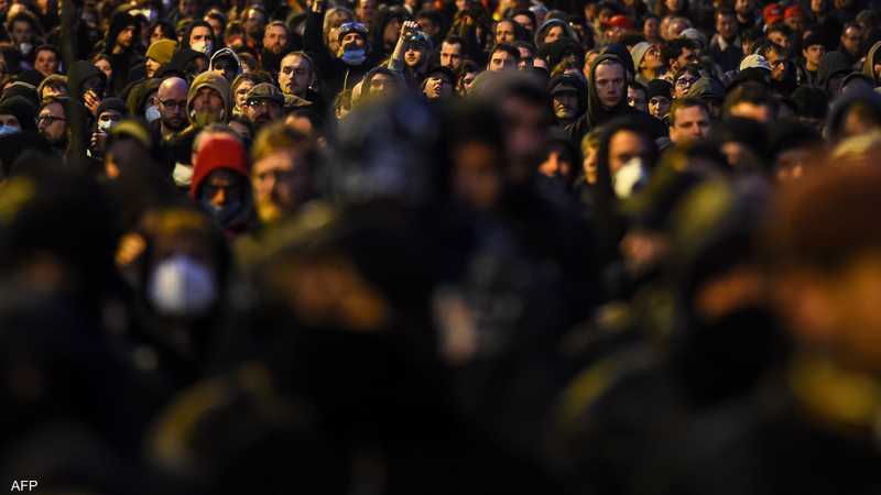 فقر وبطالة وعنف.. قضية نائل تعيد أزمة ضواحي فرنسا للواجهة