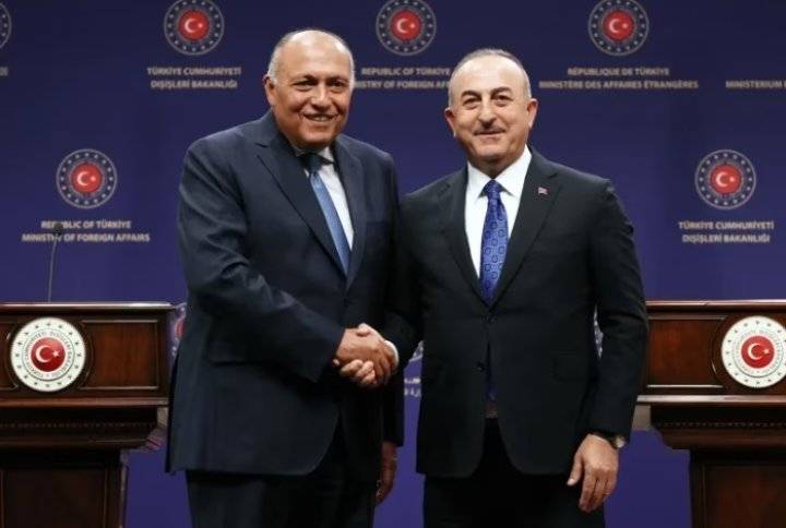 مصر وتركيا تعلنان رفع العلاقات الدبلوماسية بينهما إلى مستوى السفراء