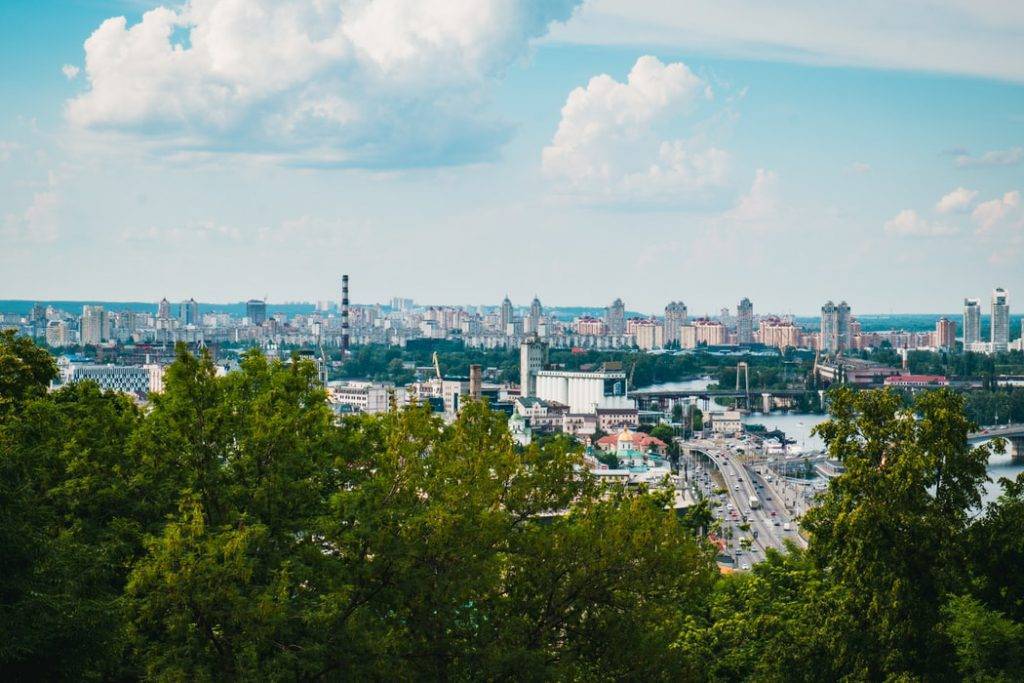 إعلان حالة الطوارئ الجوية في أوكرانيا