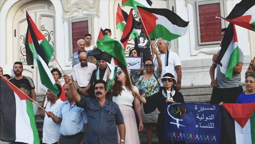 تونسيون ينفذون وقفة تضامنًا مع جنين