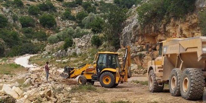 قوات الاحتلال تعتدي على أراضي الفلسطينيين في سلفيت وتجرف مساحات منها