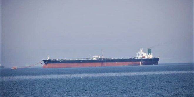 إصابة 5 بحارة جراء اصطدام ناقلة نفط ترفع علم الباهاما بسفينة إيرانية