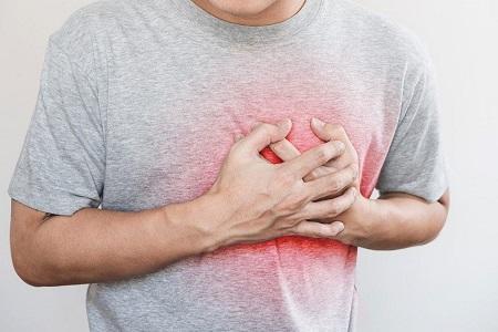 أصابة مدير قاعة توجيهي بجلطة قلبيه