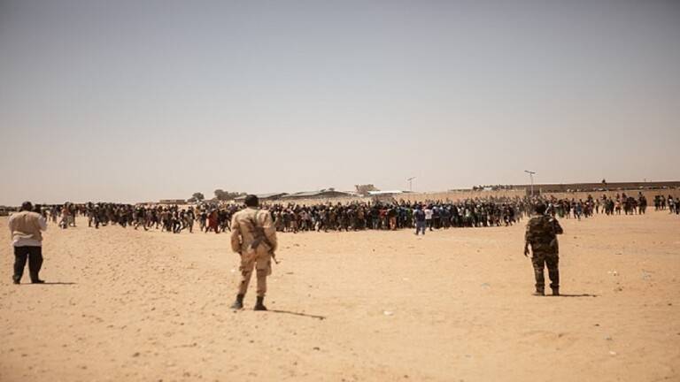 إرسال أسلحة ثقيلة ومدرعات للنيجر