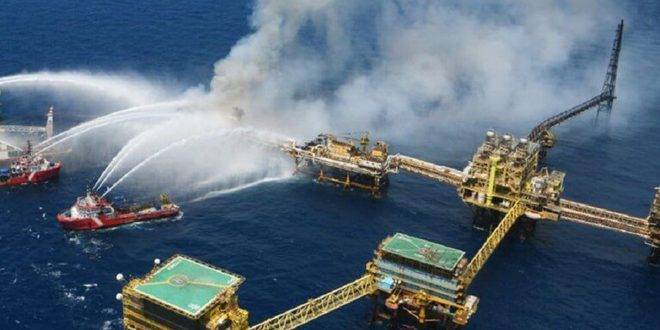 مصرع شخصين وفقدان ثالث إثر حريق في مركز نفطي بالمكسيك