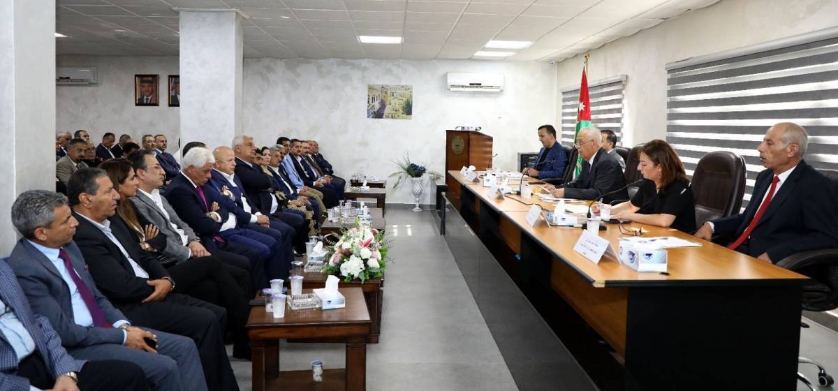 رئيس الديوان الملكي يرعى احتفال مركز راسل بالأعياد الوطنية