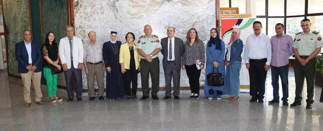 العميد المهندس حدادين يستقبل   وفدا من صالون مادبا الثقافي
