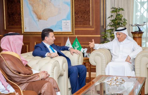الصفدي يلتقي وزير البيئة والمياه والزراعة السعودي