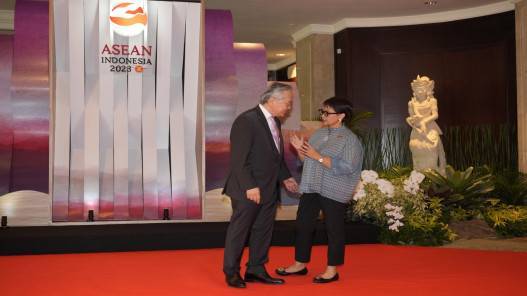 أزمة بورما تهيمن على اجتماع وزراء خارجية آسيان