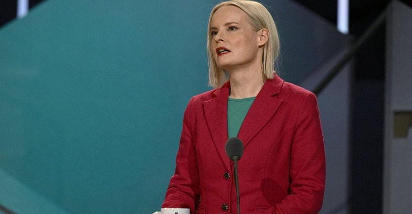 وزيرة فنلندية تعتذر عن تصريحات معادية للإسلام أطلقتها قبل 15 عاماً