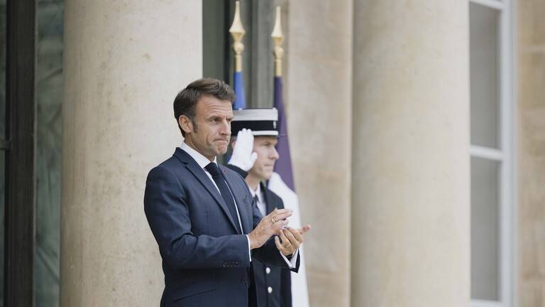 صحيفة: طرد يحمل إصبعا مقطوعا يصل إلى مقر إقامة ماكرون