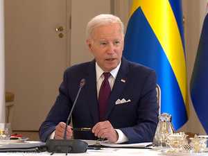 بايدن: نقف مع الشعب الأوكراني خلال دفاعه عن نفسه